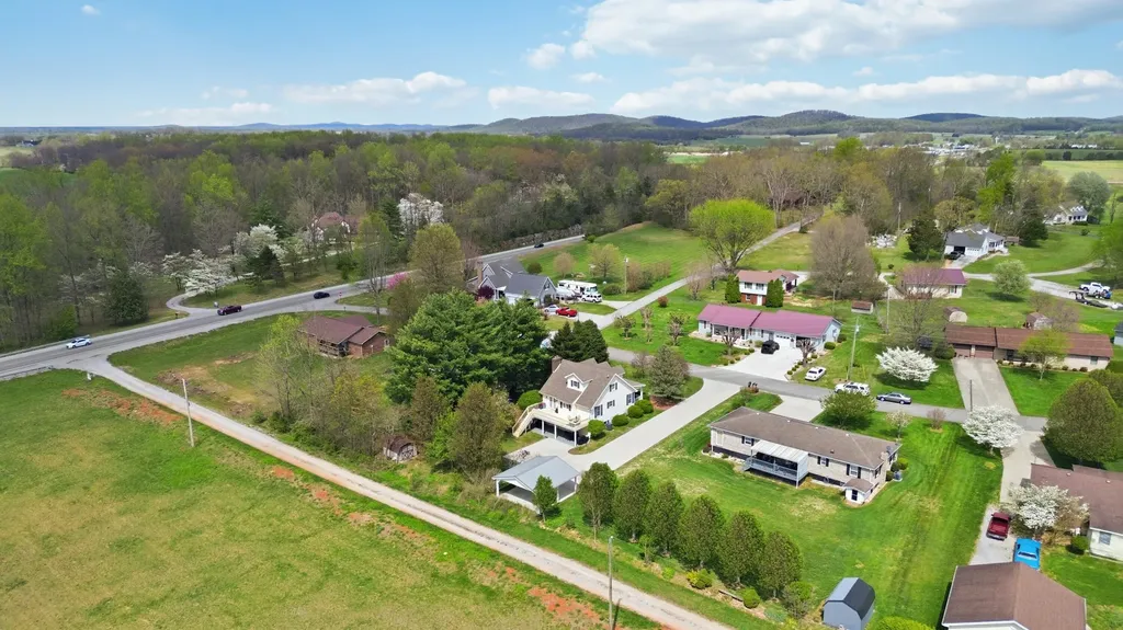 78 Francie Boulevard Monticello KY 42633