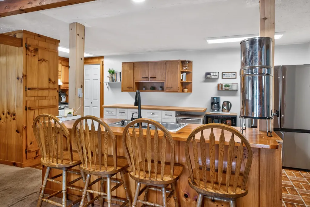 1341 State Highway 772 Ezel KY 41425