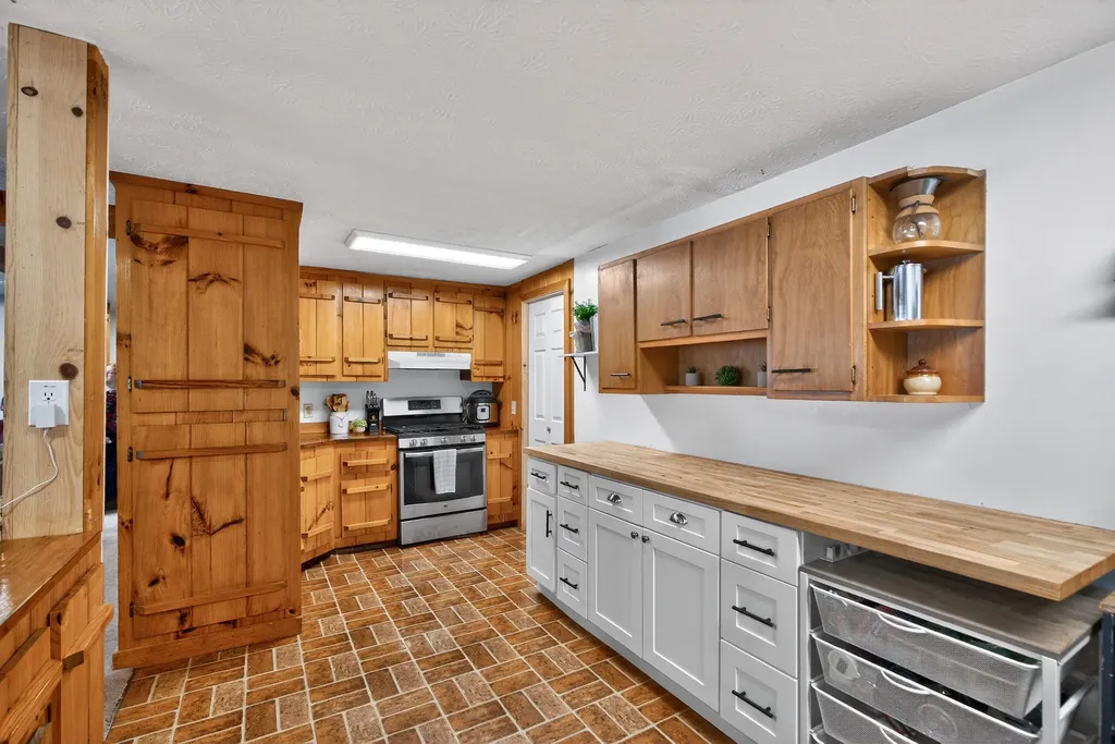 1341 State Highway 772 Ezel KY 41425
