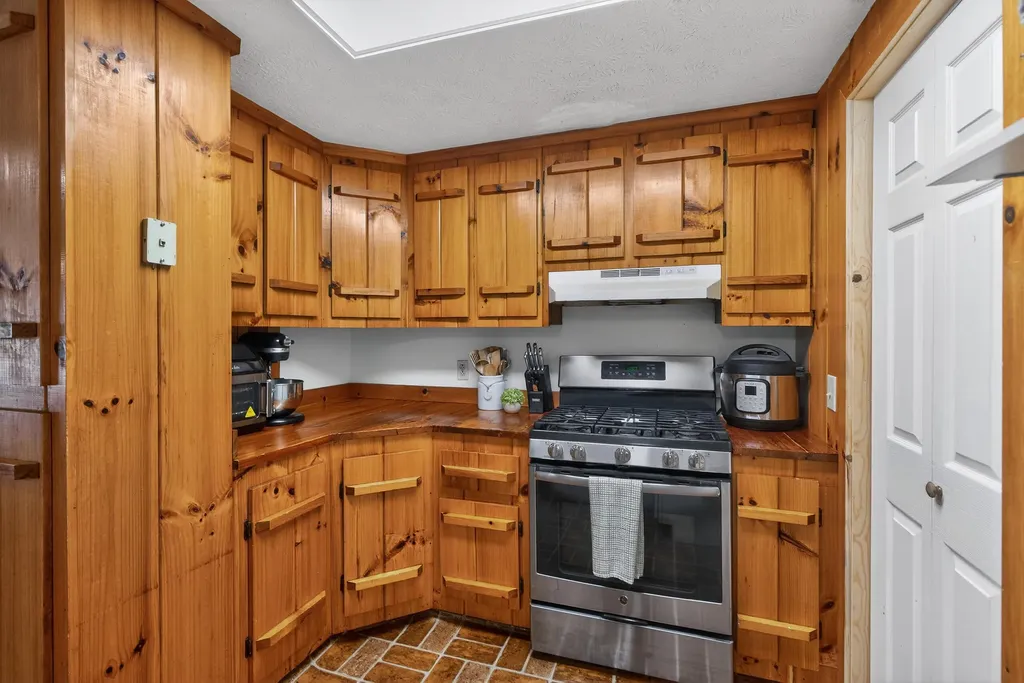 1341 State Highway 772 Ezel KY 41425