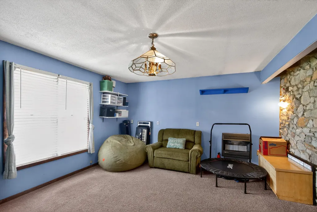 1341 State Highway 772 Ezel KY 41425
