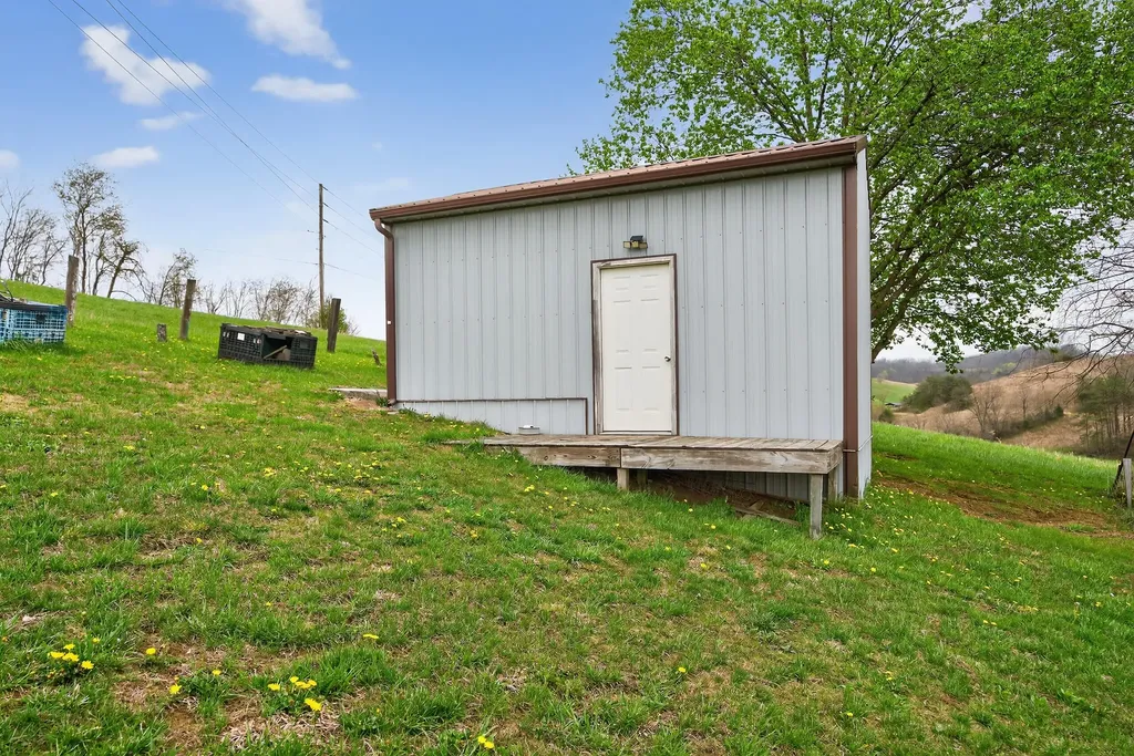 1341 State Highway 772 Ezel KY 41425
