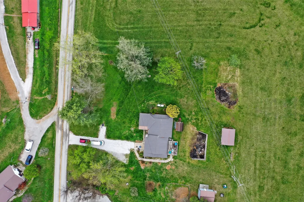 1341 State Highway 772 Ezel KY 41425
