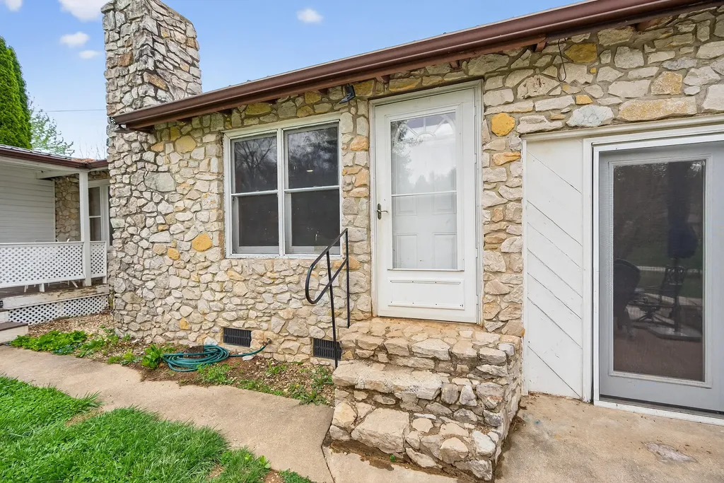 1341 State Highway 772 Ezel KY 41425