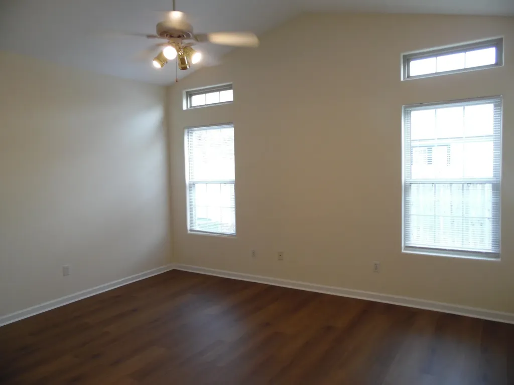 3005 Roundway Down Lane Lexington KY 40509
