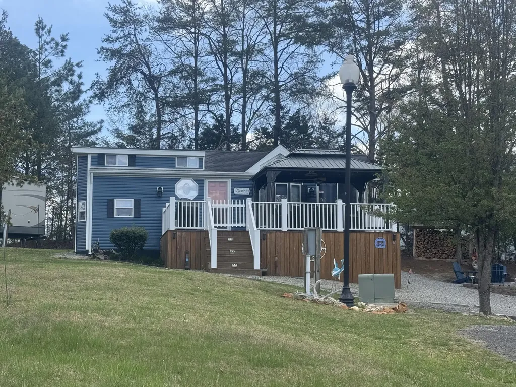 851 S Main Street Jamestown KY 42629