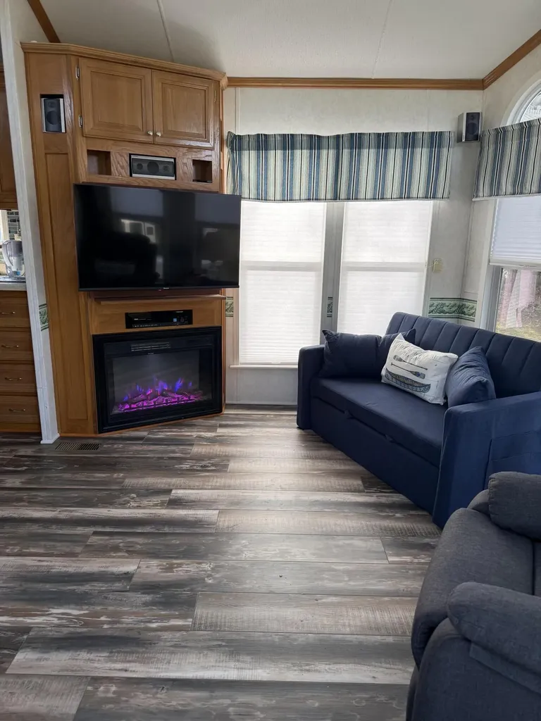 851 S Main Street Jamestown KY 42629