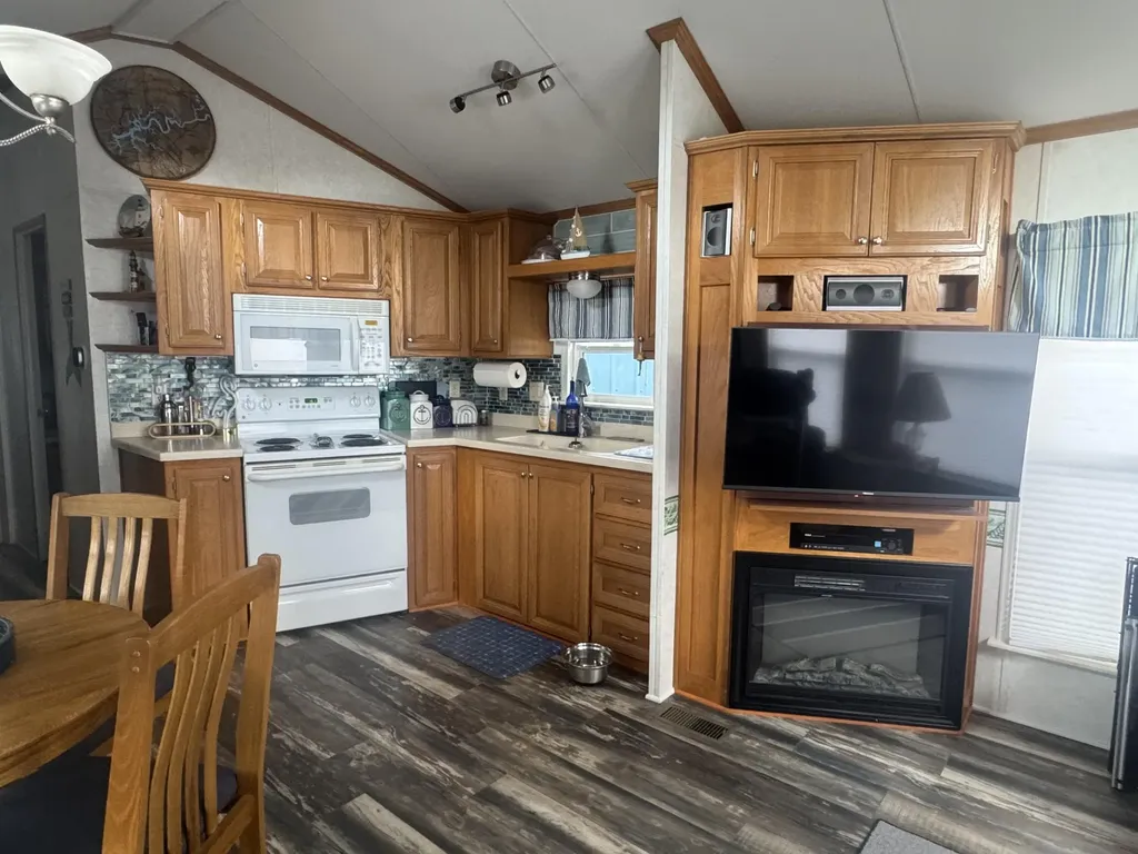 851 S Main Street Jamestown KY 42629