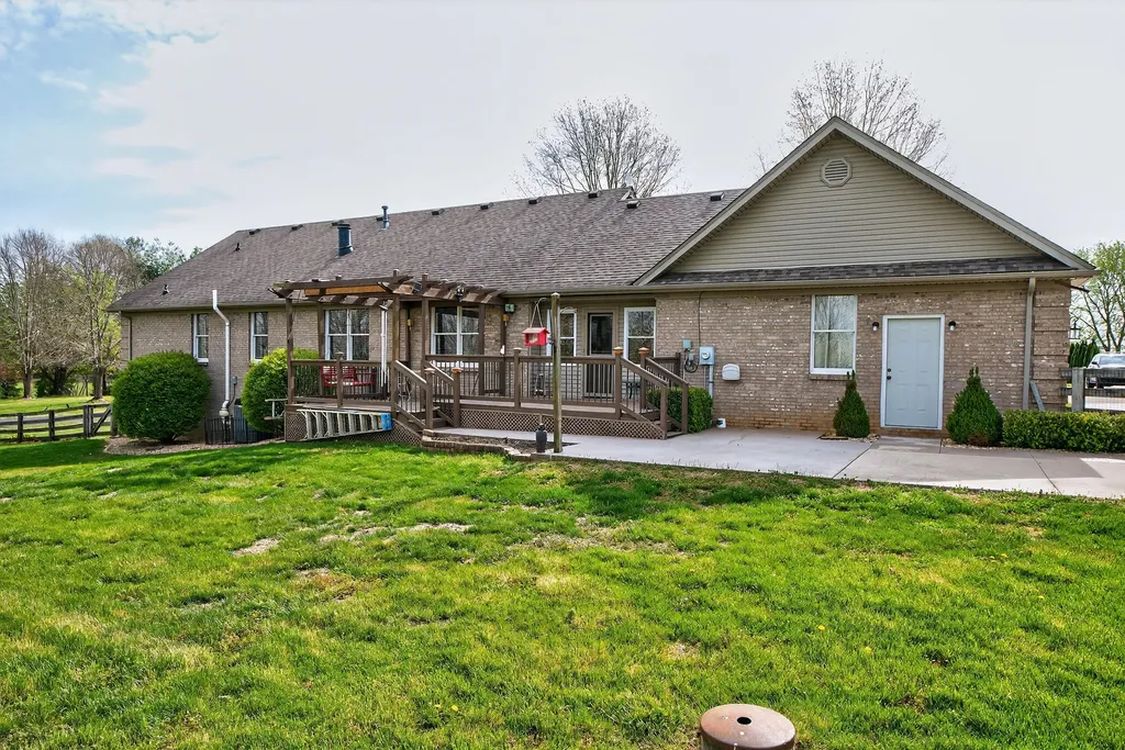 113 Greystone Drive Nicholasville KY 40356