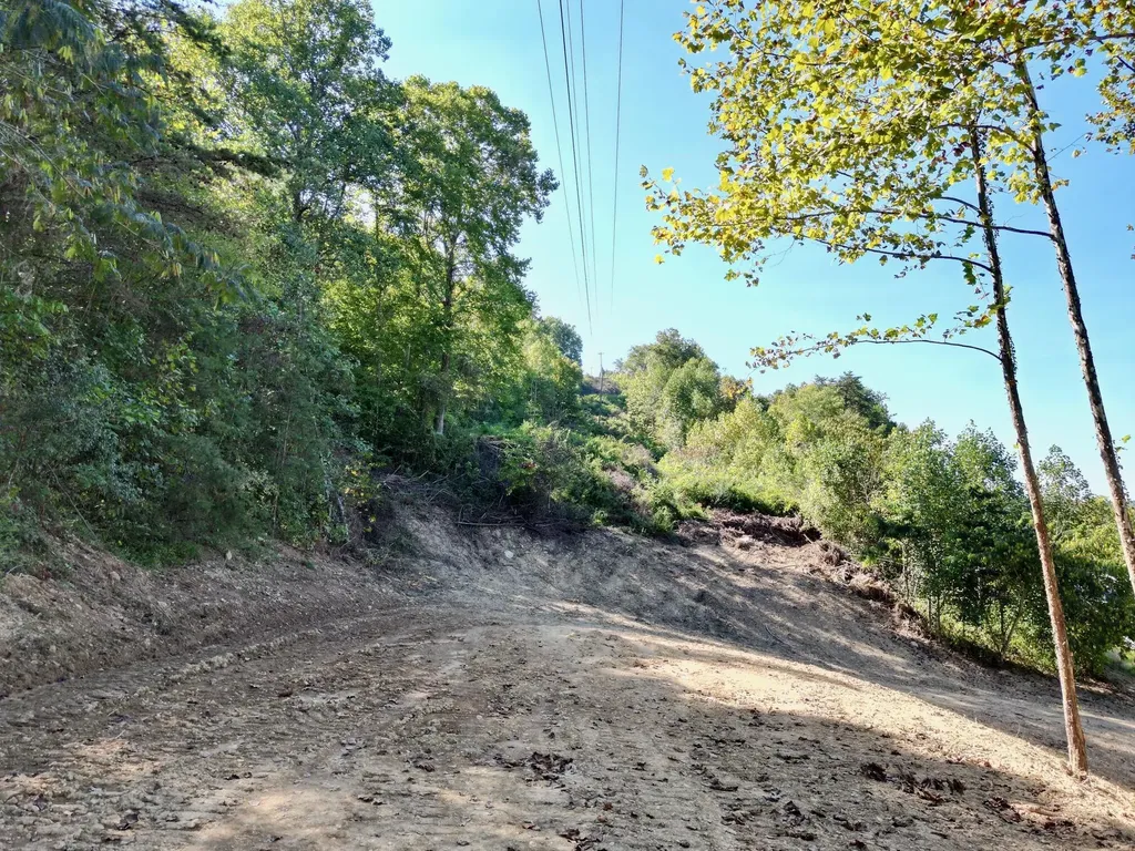 0 Highway 52 East Beattyville KY 41311