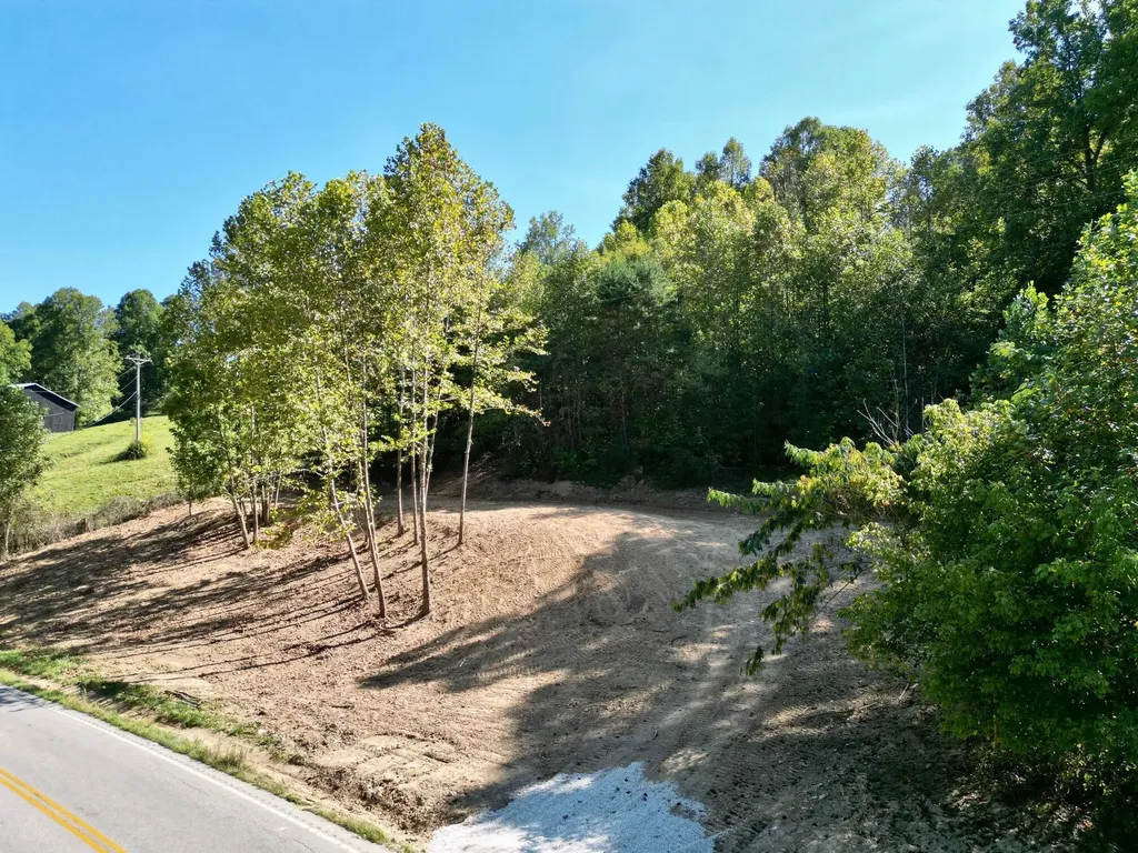 0 Highway 52 East Beattyville KY 41311