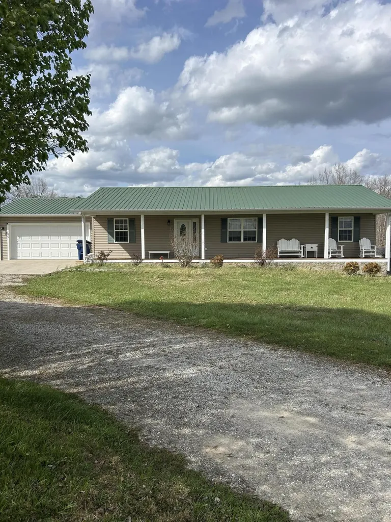 90 Deborah Lane Lily KY 40740