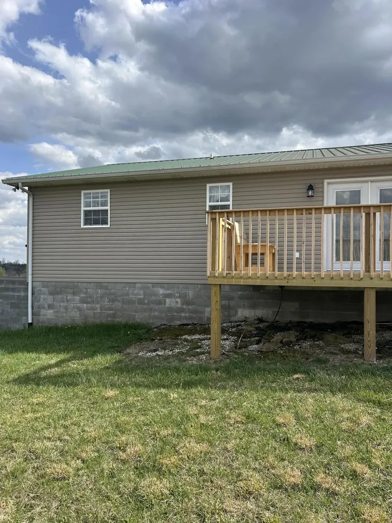 90 Deborah Lane Lily KY 40740