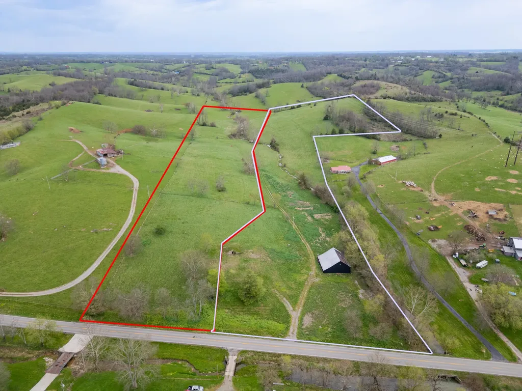 2996/3056 Irvine Road Winchester KY 40391
