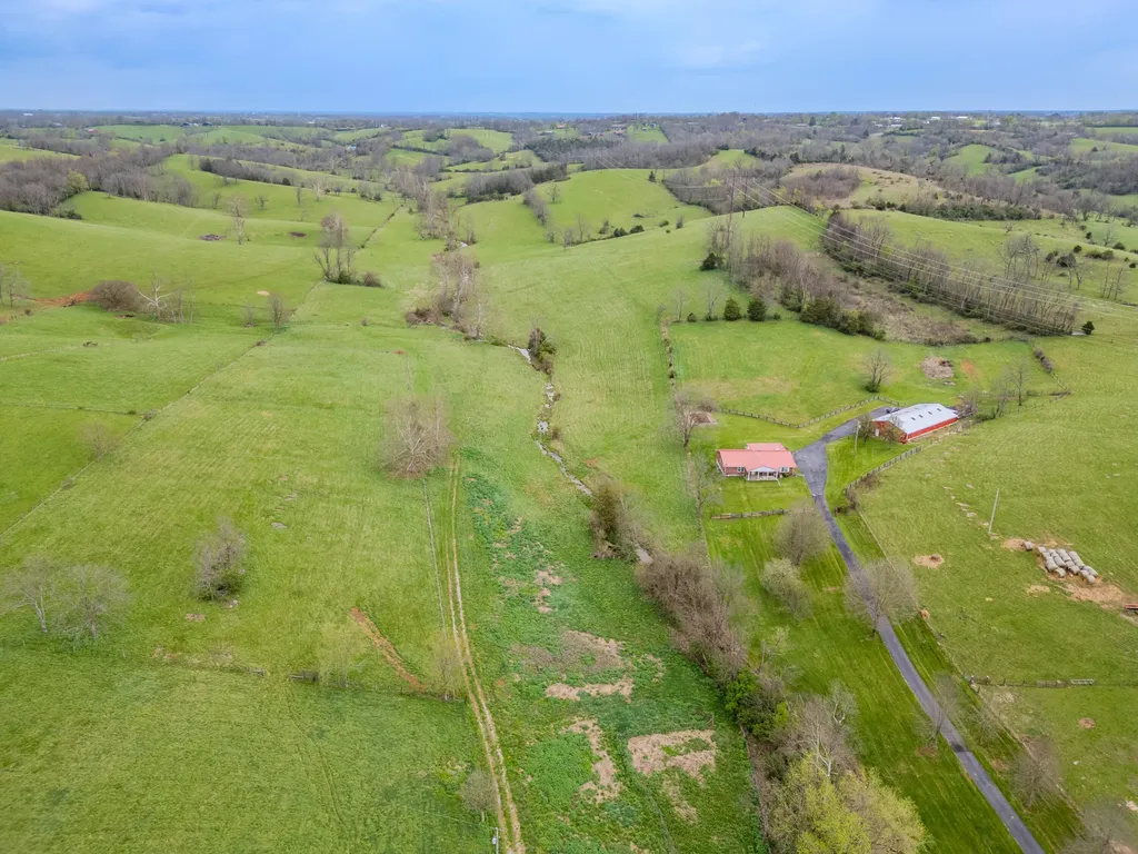 2996/3056 Irvine Road Winchester KY 40391
