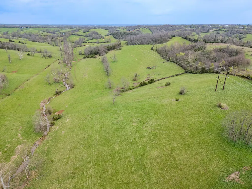 2996/3056 Irvine Road Winchester KY 40391
