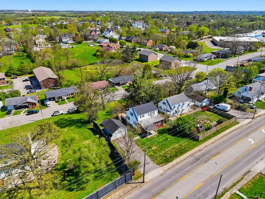 504 S College Street Harrodsburg KY 40330