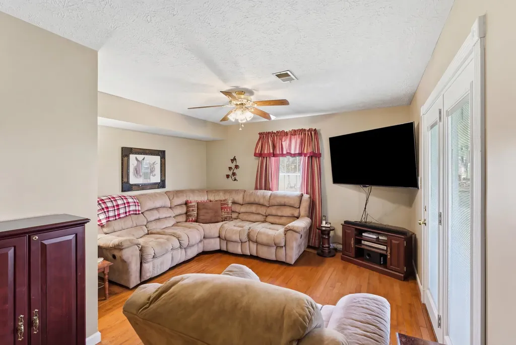 122 Raven Drive Berea KY 40403