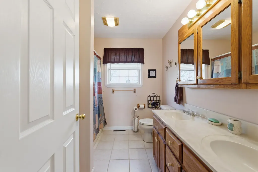 122 Raven Drive Berea KY 40403