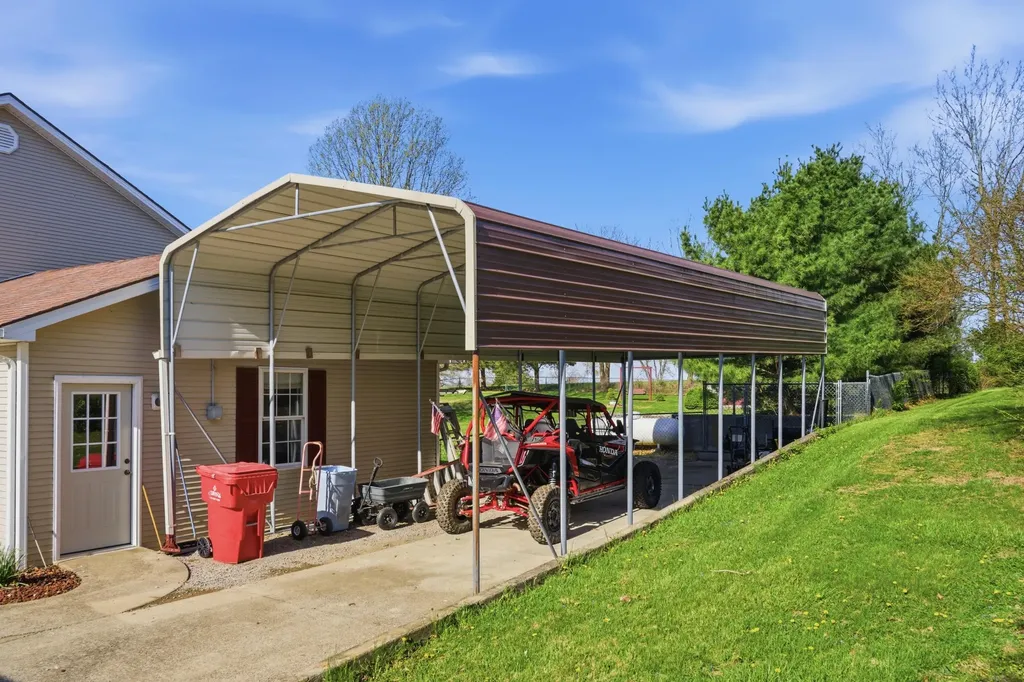 122 Raven Drive Berea KY 40403