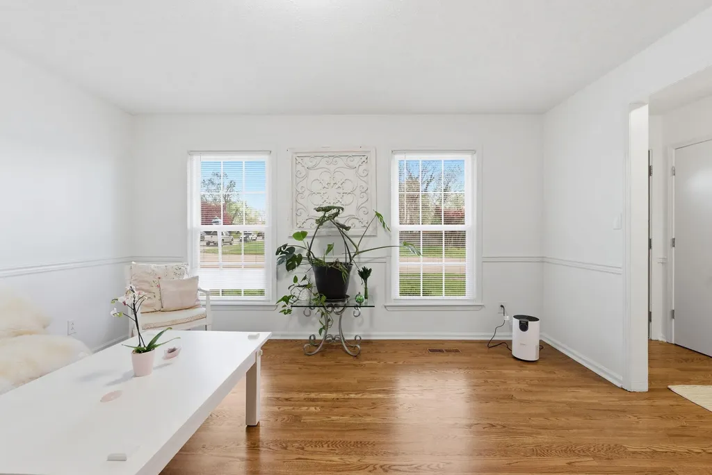 105 Queensway Drive Versailles KY 40383