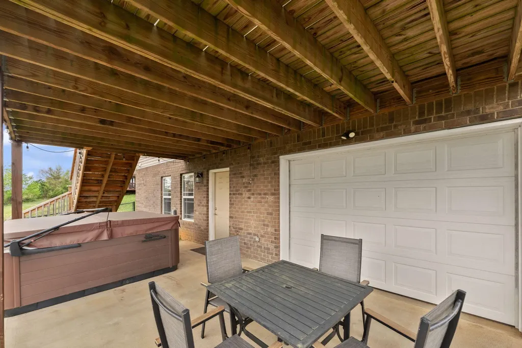 413 Natures Valley Drive Somerset KY 42503