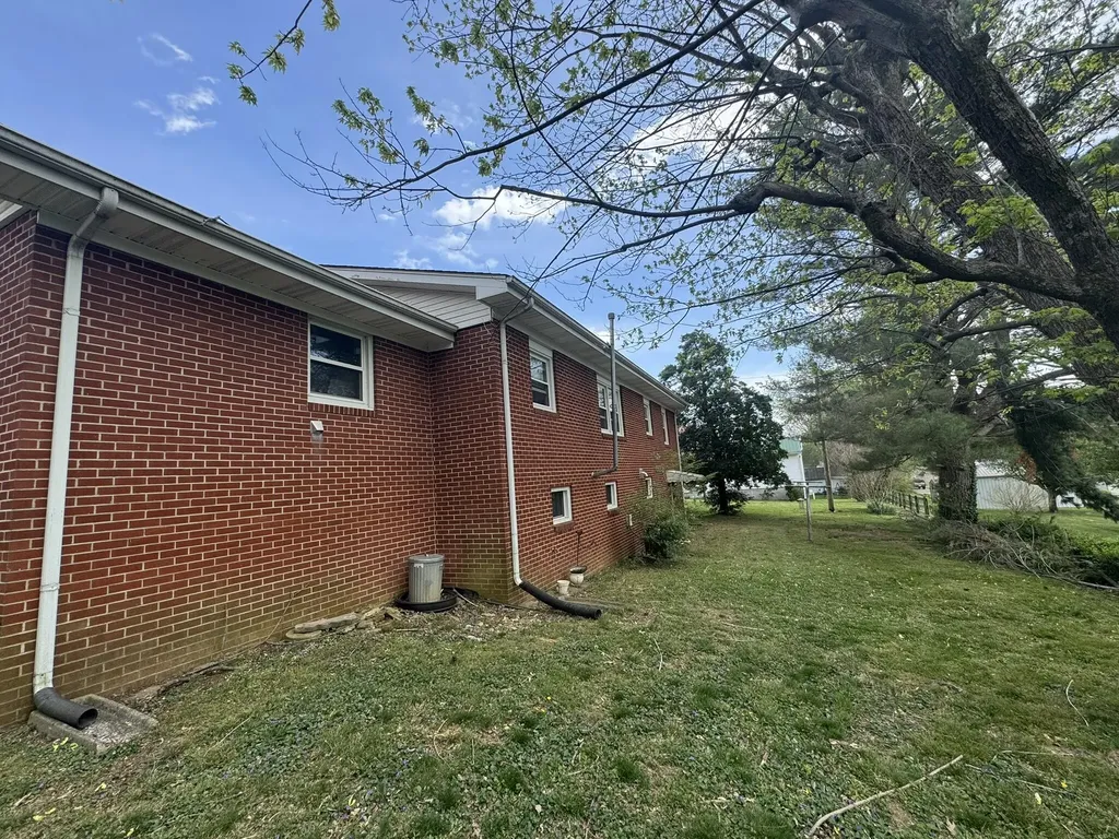 146 Grand Avenue Glasgow KY 42141