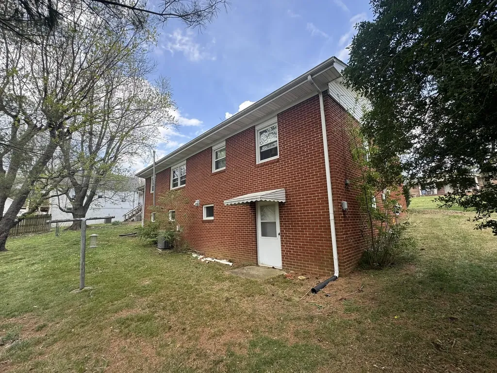 146 Grand Avenue Glasgow KY 42141