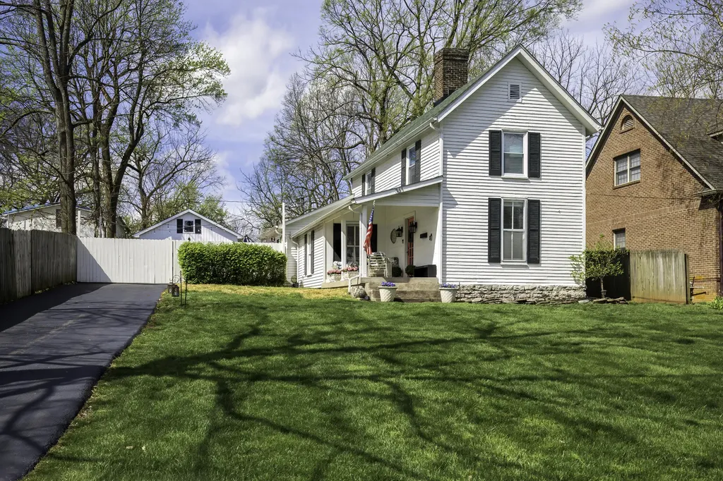 361 S Main Street Versailles KY 40383