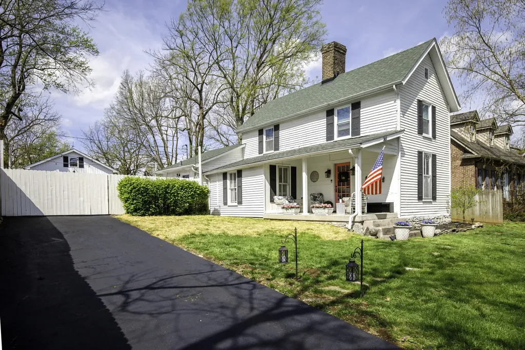 361 S Main Street Versailles KY 40383