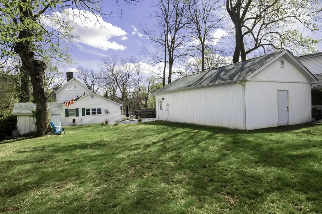 361 S Main Street Versailles KY 40383