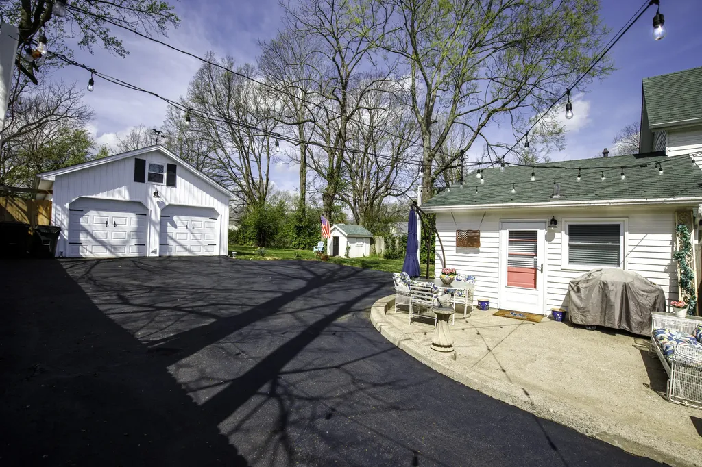 361 S Main Street Versailles KY 40383