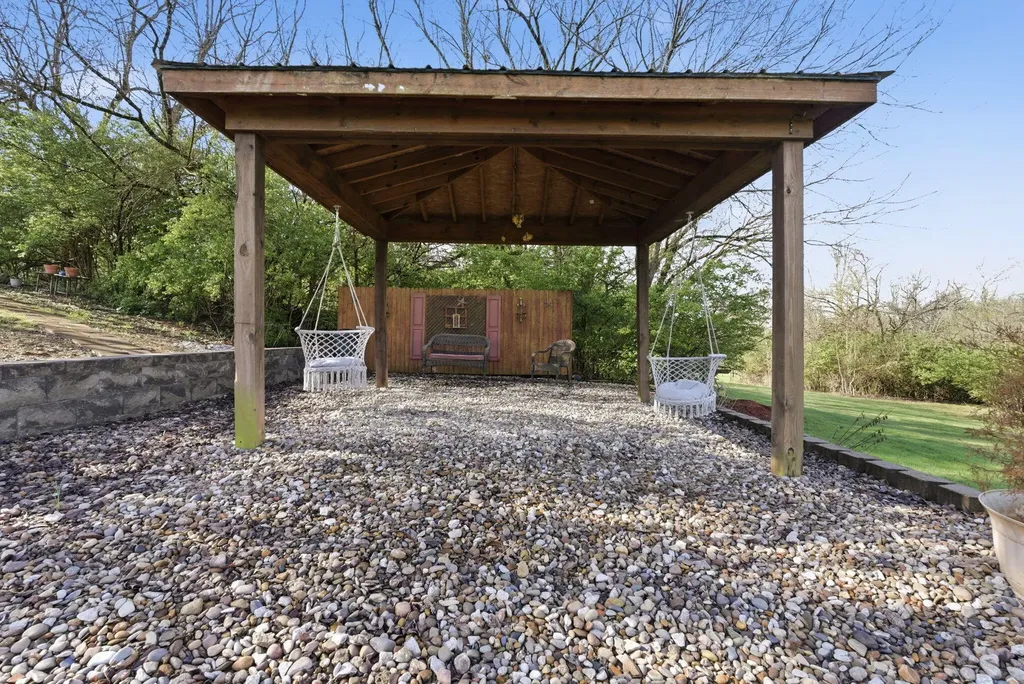 409 Pedro Pike Cynthiana KY 41031