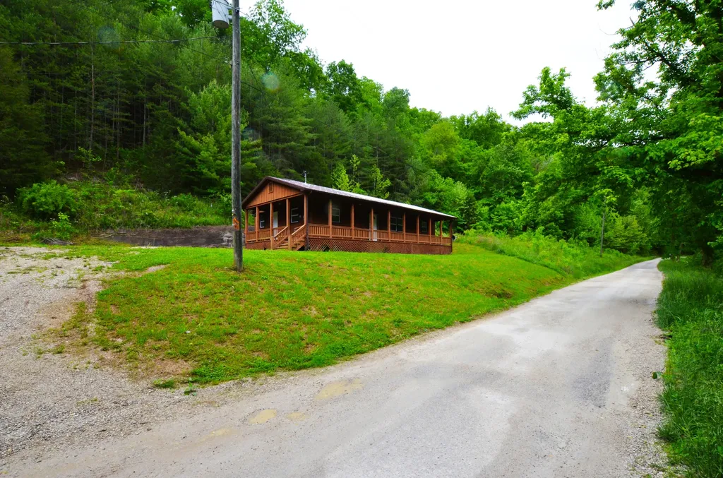 73 Butter Point Road Jackson KY 41339