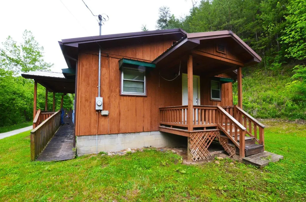 73 Butter Point Road Jackson KY 41339