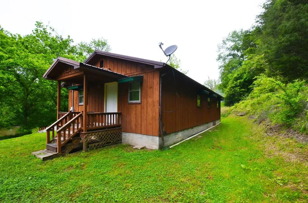 73 Butter Point Road Jackson KY 41339