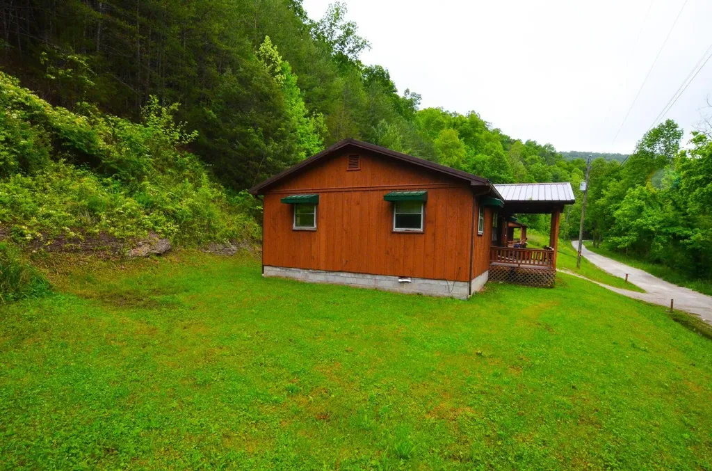 73 Butter Point Road Jackson KY 41339