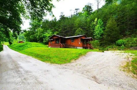 73 Butter Point Road Jackson KY 41339