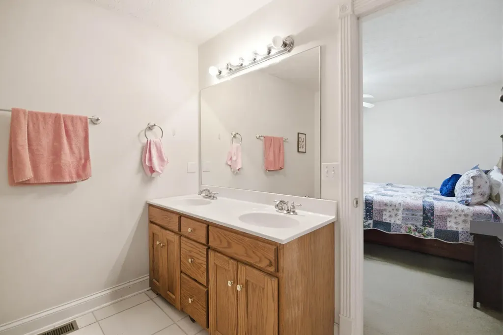 158 Pine Grove School Road London KY 40744
