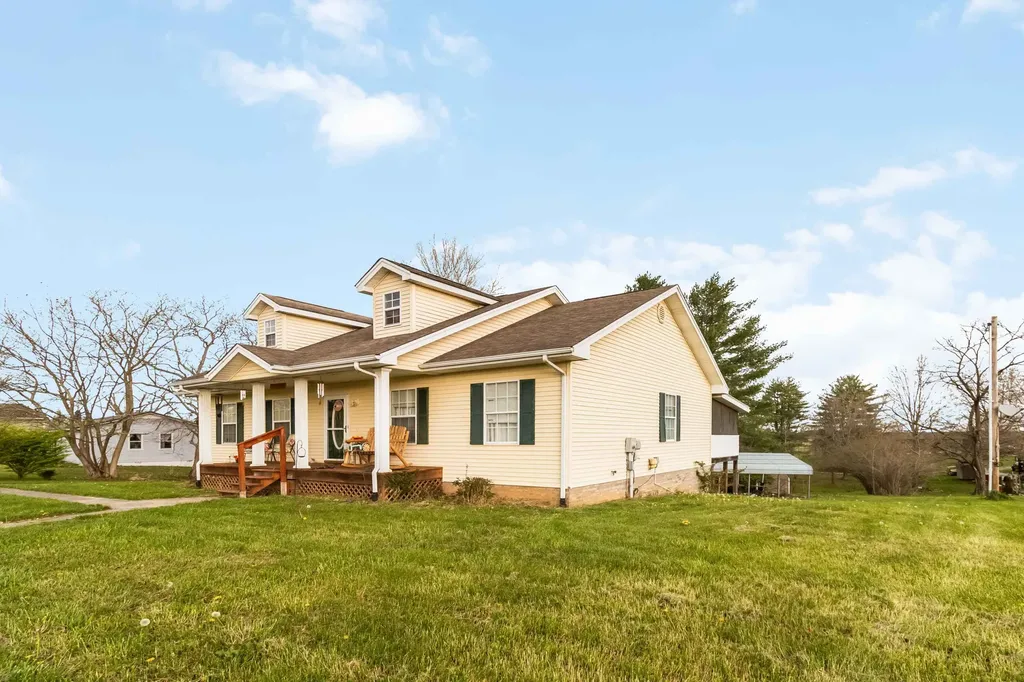 158 Pine Grove School Road London KY 40744
