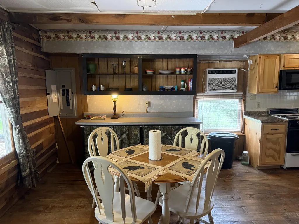 1906 Green Ford Road Monticello KY 42633