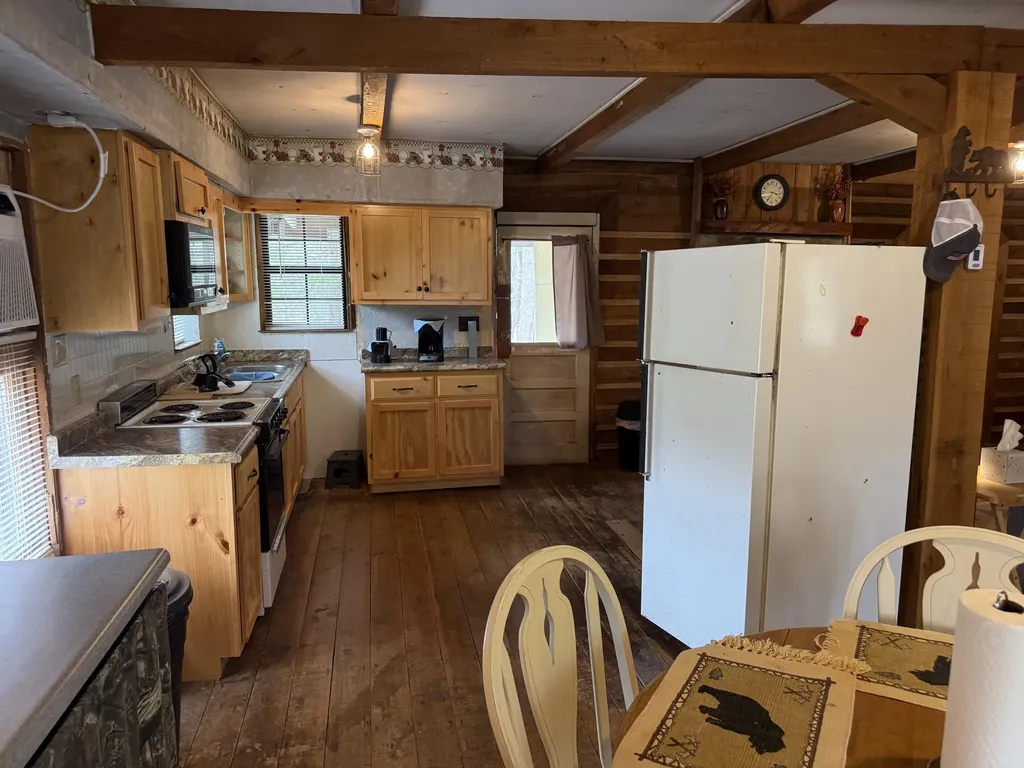 1906 Green Ford Road Monticello KY 42633