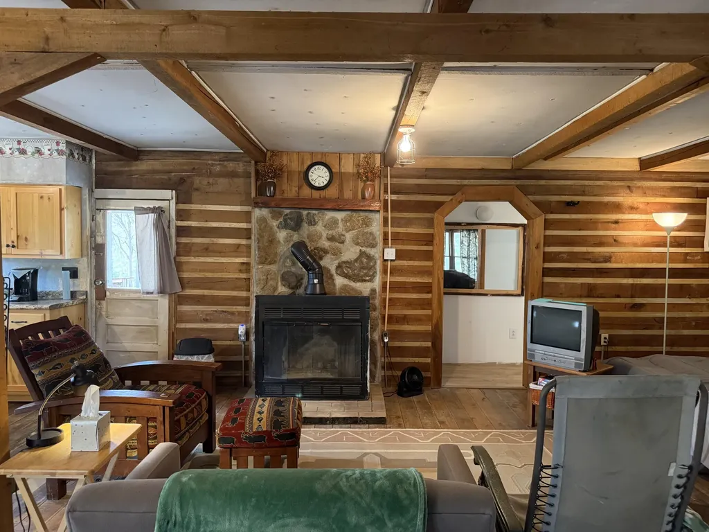 1906 Green Ford Road Monticello KY 42633