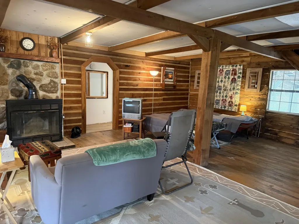 1906 Green Ford Road Monticello KY 42633