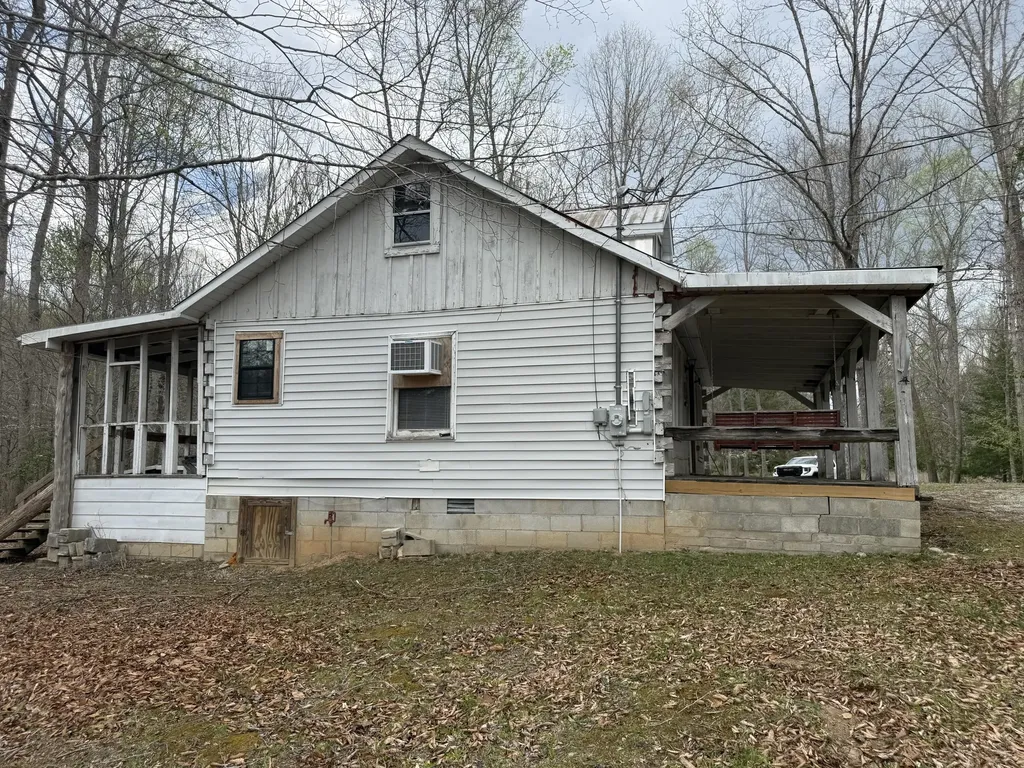 1906 Green Ford Road Monticello KY 42633
