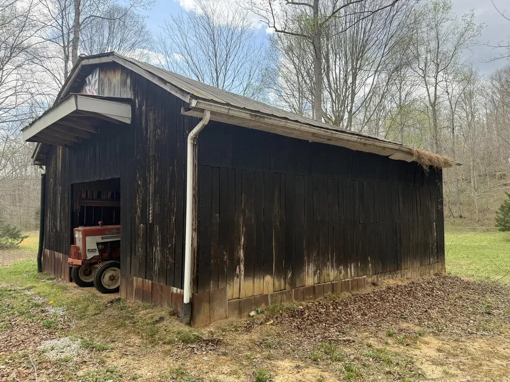 1906 Green Ford Road Monticello KY 42633