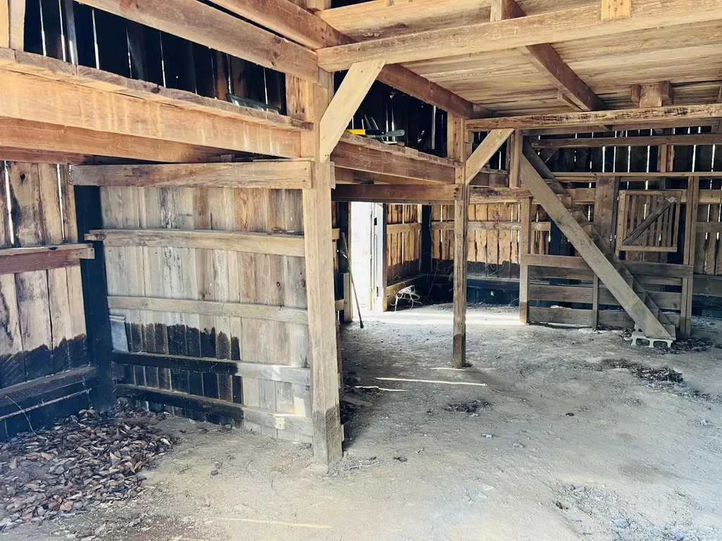 1906 Green Ford Road Monticello KY 42633