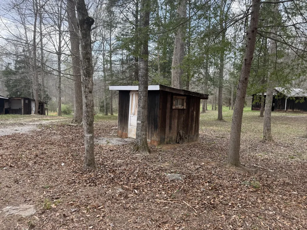 1906 Green Ford Road Monticello KY 42633