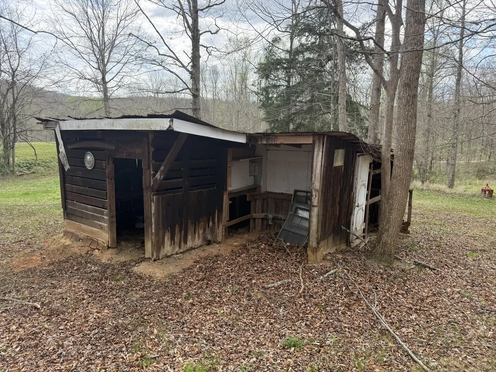 1906 Green Ford Road Monticello KY 42633