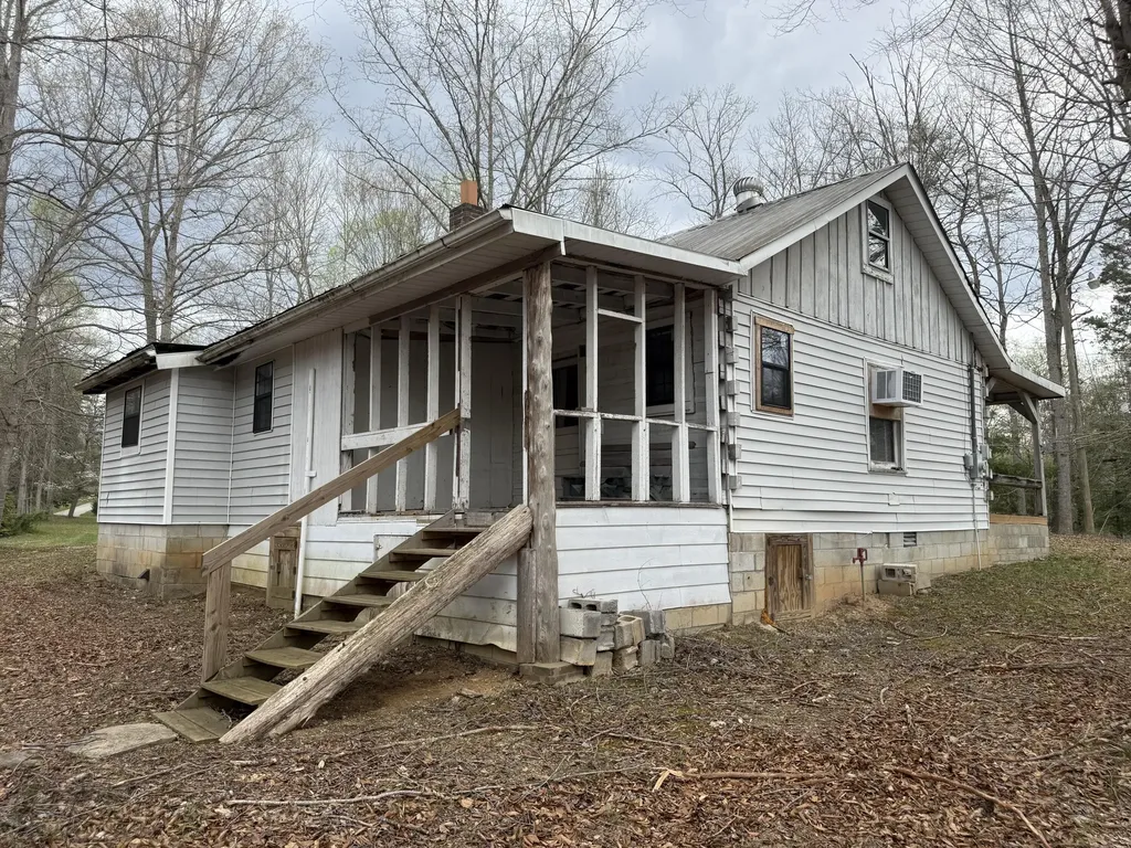 1906 Green Ford Road Monticello KY 42633